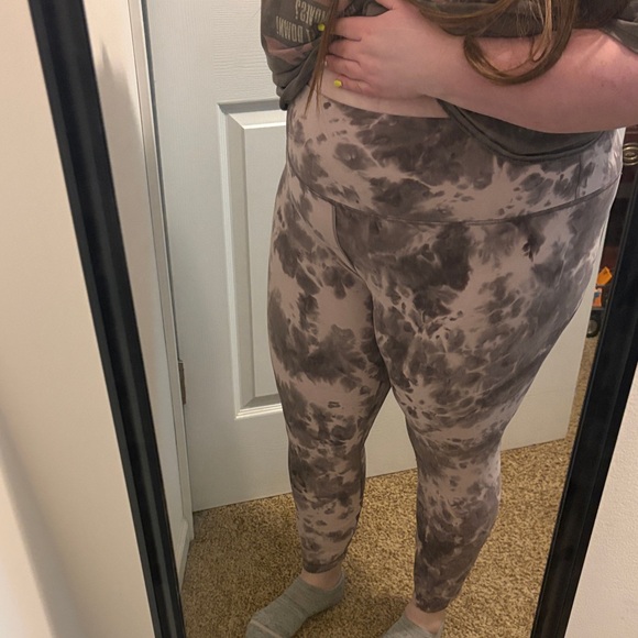Lululemon Tie-Dye Leggings - Picture 2 of 8